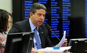 O presidente da Comissão de Constituição e Justiça, da Câmara  deputado, Arthur Lira, indiciado pela PF