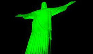 Além da falta de banheiros adaptados, não existem outras instalações que facilitem a acessibilidade para o cadeirante nas imediações do Cristo Redentor Fernando Frazão/Agência Brasil