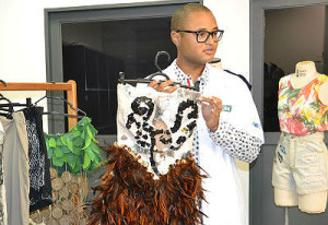 Eduardo Inácio  fez faculdade de moda em Campo Grande
