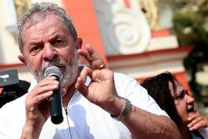 De acordo com Veja, delação negociada pelo político também complicaria Dilma Rousseff