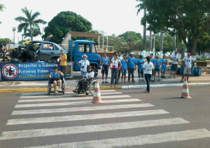 Nesta sexta-feira foi realizada uma ação de conscientização dos motoristas, na Praça Agenor Carrilho