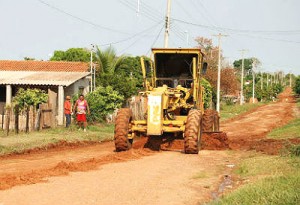 Os trabalhos começaram pelos bairros Carandá e Morada do Pantanal