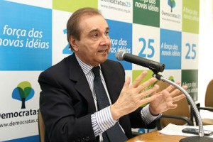 Agripino Maia é suspeito de corrupção passiva e lavagem de dinheiro