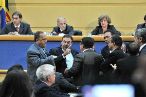 Sessão da Câmara que cassou mandato de Alcides Bernal. Foto: Correio do Estado