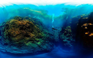 A fotografia é uma panorâmica esférica captada em uma profundidade de mais ou menos 12 metros