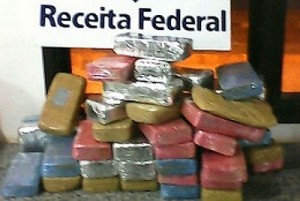 O boliviano, que não teve o nome divulgado pela polícia, dirigia um Gol preto, com placa de Campo Grande