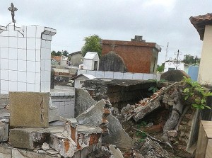 O cemitério da cidade fica localizado bem próximo ao centro. Foto: Candinha Thiry
