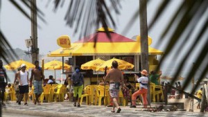 Novo cliente: empresas de cachaça querem se aproximar do público jovem - Antonio Scorza / O Globo