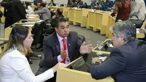 Os vereadores petistas decidiram que não se pode criar um clima de instabilidade política em Campo Grande