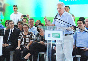 O lançamento do projeto contou com a presença de FHC