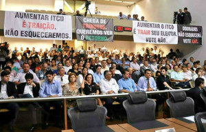 Deputado Rinaldo, líder do governo na Assembleia foi o mais vaiado entre os parlamentares
