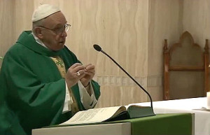 "O mundo continua em guerra, fazendo guerras, não compreendeu o caminho da paz”, disse o Papa