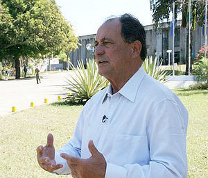 "Esse movimento solidário propiciará um Natal mais feliz às crianças”, disse Teixeira