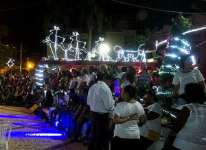 Decoração foi ampliada este ano e Casa de Papai Noel é uma das atrações (Foto: Clovis Neto)