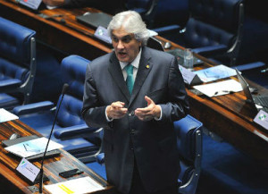 O procurador-geral da República Rodrigo Janot chamou o senador Delcídio Amaral (PT/MS) de 'agente criminoso'