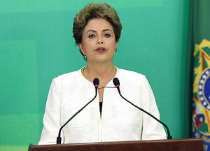 Dilma faz pronunciamento após ter pedido impeachiment contra ela acolhida na Câmara