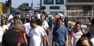 A idade mínima para aposentadoria seria fixada em 65 anos