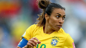 Marta vestiu pela 100ª vez a camisa da seleção brasileira neste amistoso