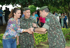 Prefeita de Miranda Juliana Almeida participou da solenidade de troca do comando