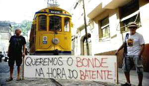 Moradores protestam para que bondinhos tenham horário estendidoTânia Rêgo/Agência Brasil