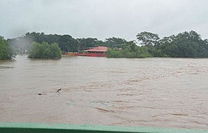 Dois militares resgataram a vítima, que alegou passar por 'problemas pessoais
