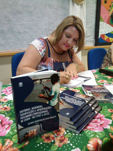 Silvana Aparecida da Silva Zanchett, autora do livro