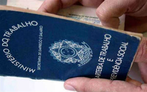 Pode pedir uma revisão no INSS para incluir períodos que faltaram 