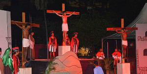 Este ano a população corumbaense pode participar da apresentação da encenação Paixão de Cristo