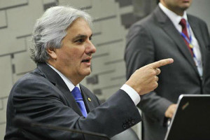 Senador havia sido preso em novembro por suspeita de ter armado um plano de fuga para ex-diretor da Petrobras Foto: Geraldo Magela / Agência Senado