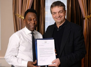 Pelé com Jérôme Champagne, candidato à presidência da Fifa, em encontro em 2006