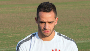 Renato Augusto foi um dos jogadores a deixar o país