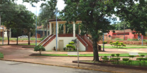 O projeto tem o objetivo de aproximar população da arte, levar as pessoas para a praça e valorizar os artistas locais
