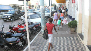 Chegada dos bolivianos ao comércio corumbaense recuperou os 5.500 empregos 