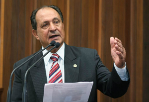 A estrada em questão é importante via de acesso ao centro urbano de Miranda, disse Zé teixeira
