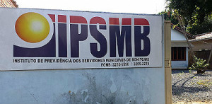 O IPSMB funciona das 7h30às 13h30 de segunda a sexta-feira e o telefone é 3255-1590