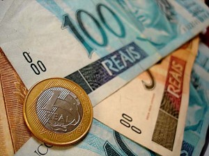 O salário mínimo terá aumento de 7,5%