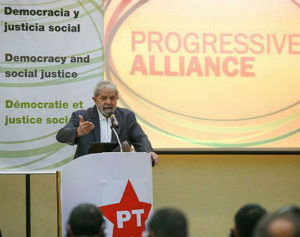 O ex-presidente Luiz Inácio Lula da Silva compareceu nesta segunda-feira (25) a um seminário em São Paulo organizado pela Aliança Progressista