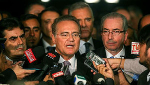 Ao lado do deputado Eduardo Cunha, o presidente do Senado, Renan Calheiros, diz que senadores agirão com neutralidade e imparcialidade na análise do pedido de impeachment Fabio Rodrigues Pozzebom/Agência Brasil