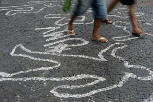 Pesquisa descreve como tráfico seduz crianças e adolescentes para entrar para o crime