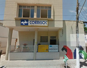 Agência dos Correios foi roubada no final da manhã de hoje por dois homens armados (Foto: Reprodução/Google Maps)