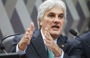 Ex-senador partiu para o ataque e pediu a cabeça do presidente do Congresso depois da divulgação do áudio em que Renan articula processo de cassação