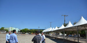 Estrutura para a 11ª Festa da Farinha começa a ser montada