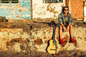 Marina Peralta lança seu primeiro CD, intitulado “Agradece”