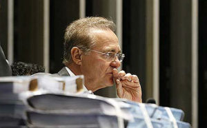 O presidente do Senado, Renan Calheiros, durante a leitura do relatório sobre processo de impeachment