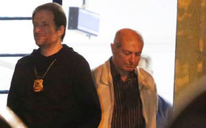 Paulo Bernardo foi o primeiro a sair
