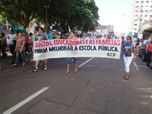 Vai paralisar as duas redes públicas de ensino, municipais e estadual