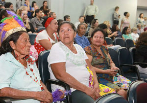 Várias lideranças femininas de todo Brasil estão participando deste encontro