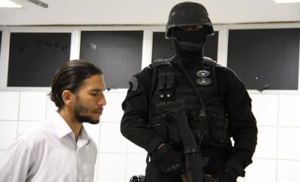 Franklin foi detido pelo BOPE, depois de quatro horas de negociação, e não tinha bomba nem arma com eleSayonara Moreno Agência Brasil