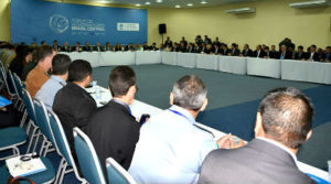 O representante do governo chinês mostrou a Proposta de Integração Ferroviária