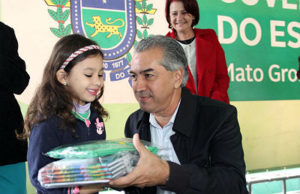 Alunos da Rede Estadual de Ensino receberam kits escolares e uniformes/ Foto: Chico Ribeiro